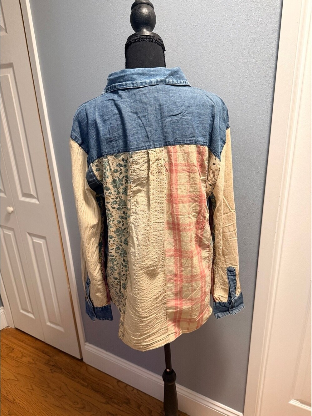 YOUNG THREADS Patchwork Denim Mixed Print Button Down Shirt Top NWT Large - Picture 2 of 5